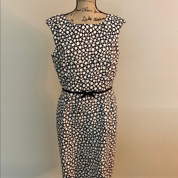 Liz Claiborne Dresses & Skirts - Liz Claiborne Black&White Sleveless Pattern Dress
